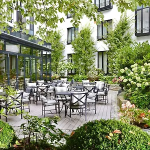 Palace Hotel
